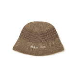 GORRO DE PUNTO PELUDO CON LOGO EN BEIGE