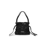 FAUX LEATHER SEASHELL BAG IN BLACK